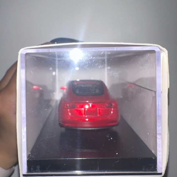 Cute model TESLA 3 ORIGINAL COLLECTIBLE - Picture 4 of 7